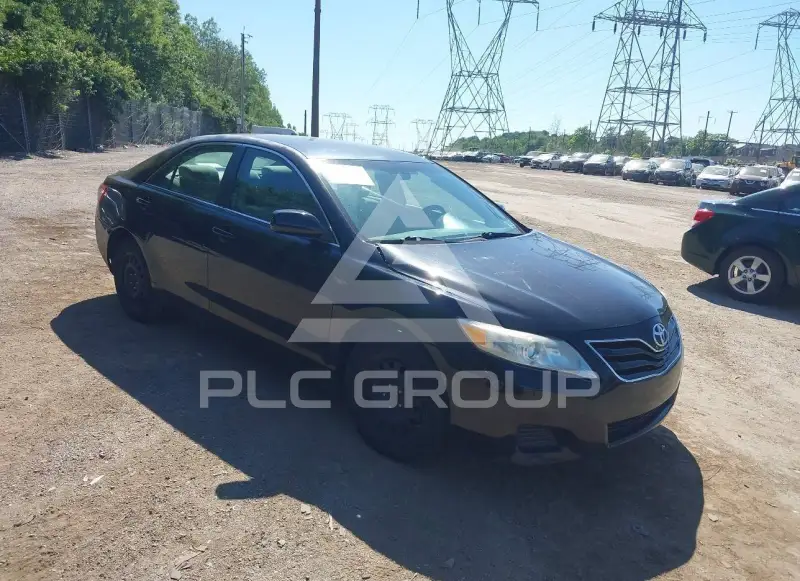 2011 Toyota CAMRY фото