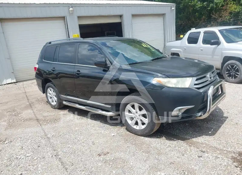 2011 Toyota Highlander фото