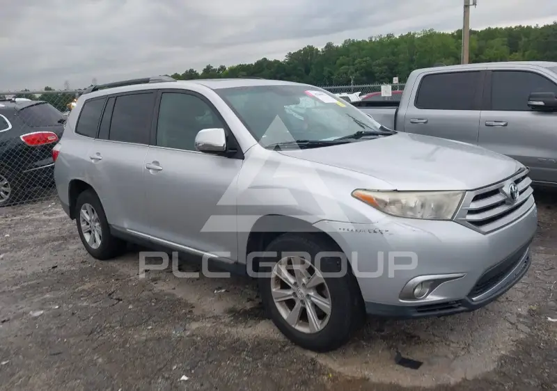 2011 Toyota Highlander фото