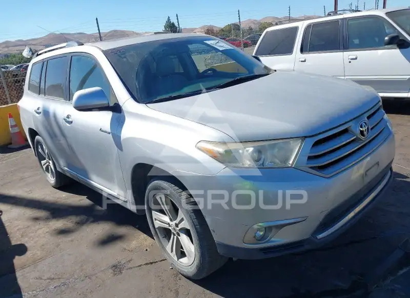 2011 Toyota Highlander photo