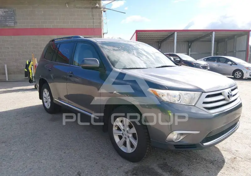 2011 Toyota Highlander photo