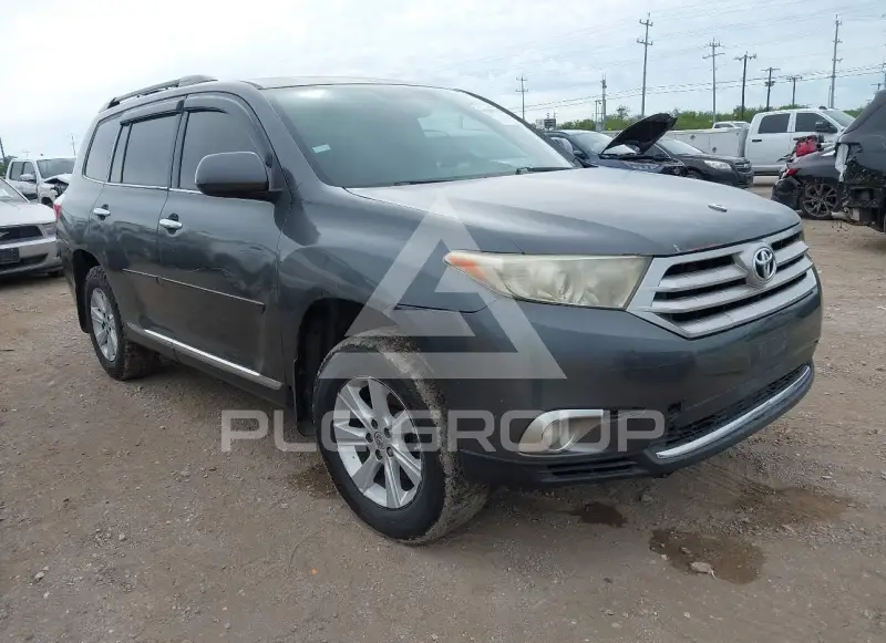 2011 Toyota Highlander photo