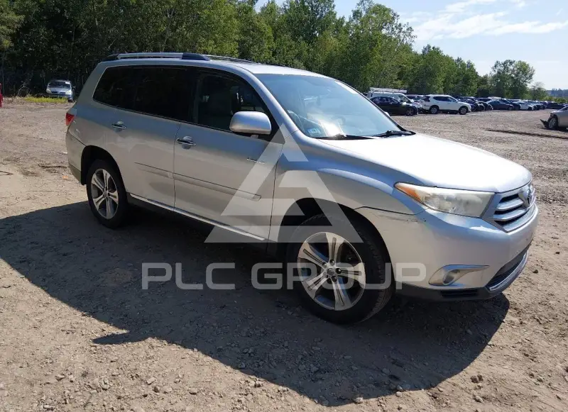 2011 Toyota Highlander фото