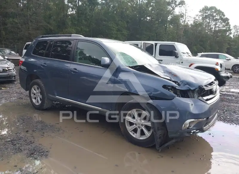 2011 Toyota Highlander фото