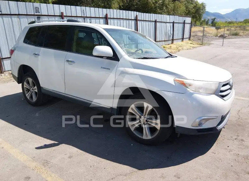 2011 Toyota Highlander photo