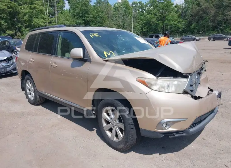 2011 Toyota Highlander photo
