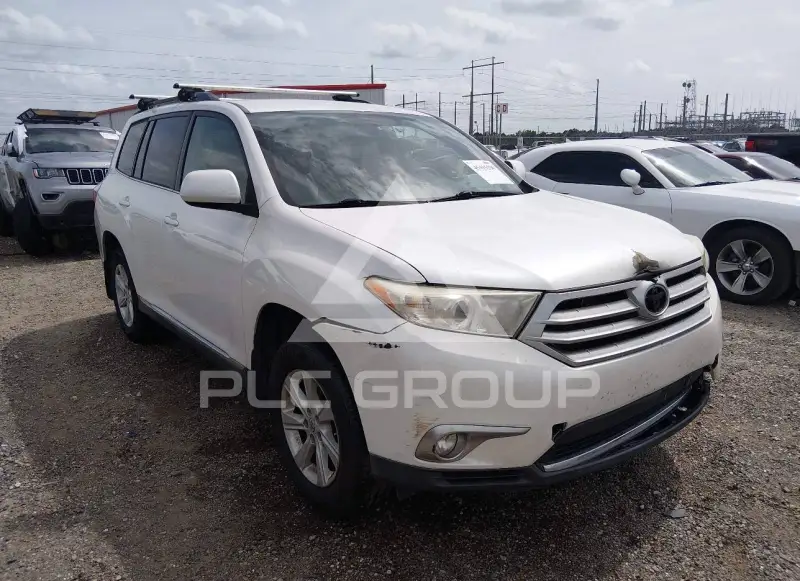 2011 Toyota Highlander фото