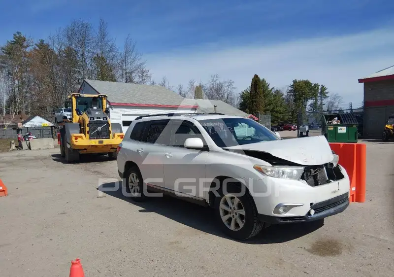 2011 Toyota Highlander photo