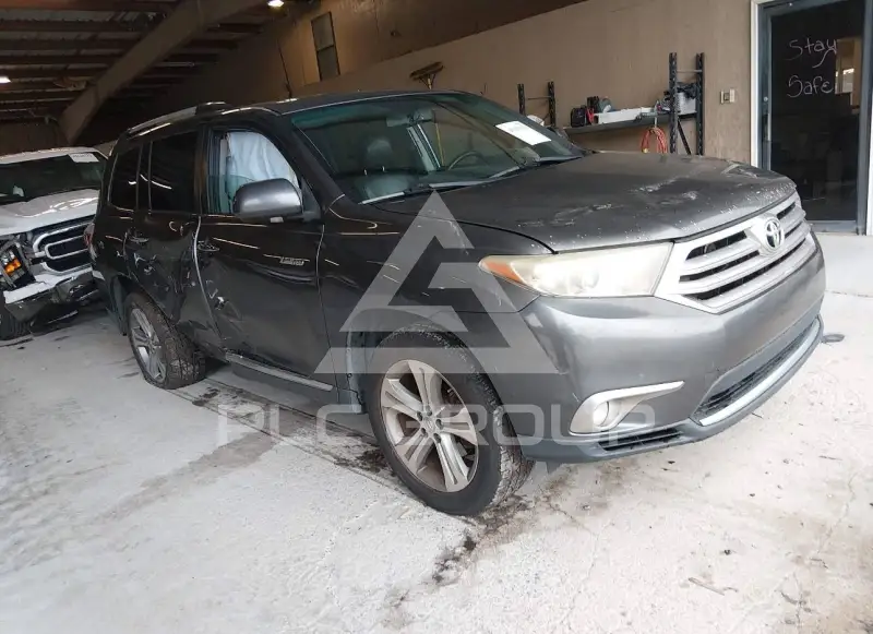 2011 Toyota Highlander photo