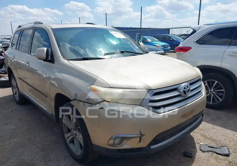 2011 Toyota Highlander photo