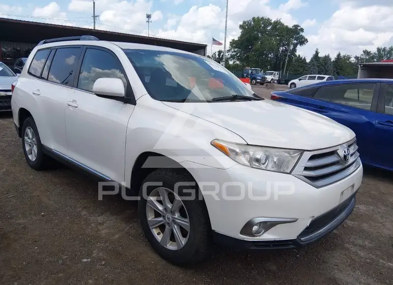 2011 Toyota Highlander фото