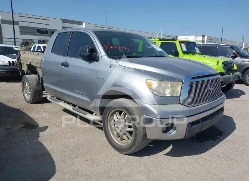 2011 Toyota TUNDRA photo