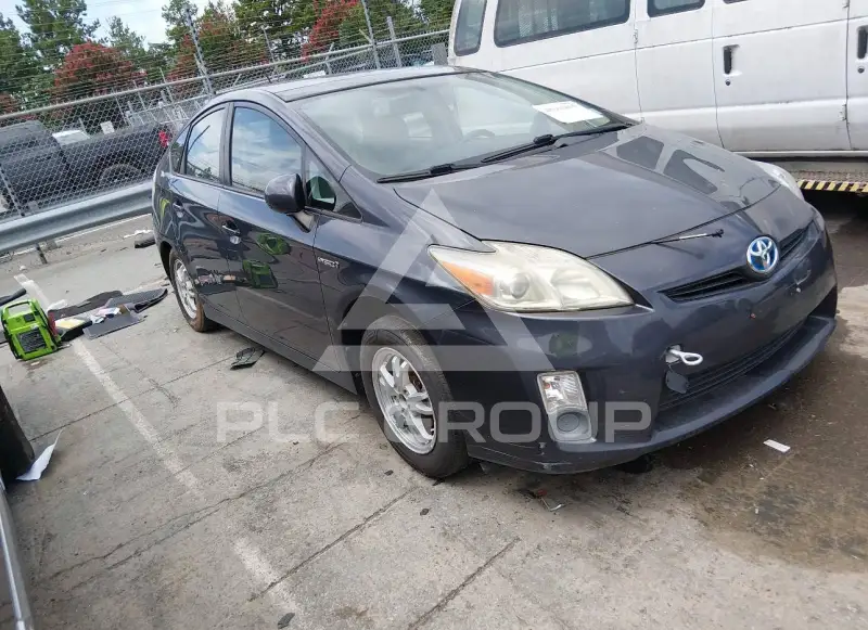 2011 Toyota PRIUS фото