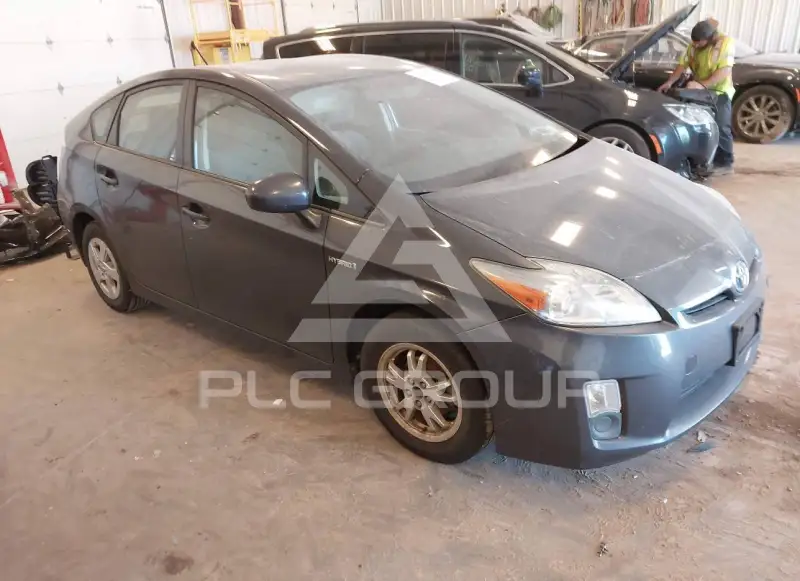 2011 Toyota PRIUS фото