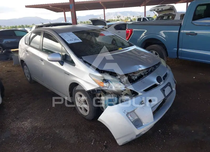 2011 Toyota PRIUS фото