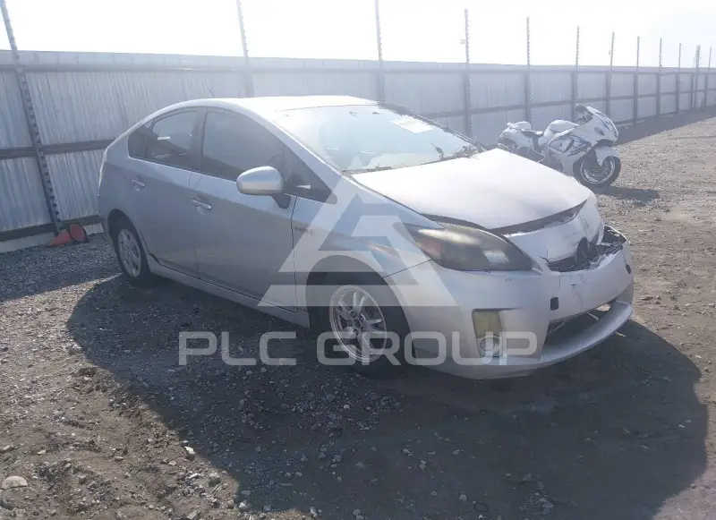 2011 Toyota PRIUS фото