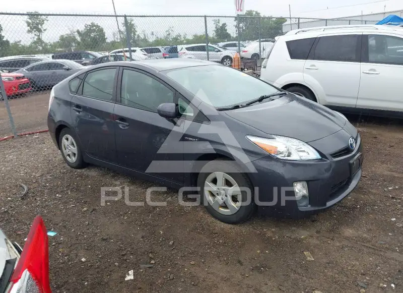 2011 Toyota PRIUS фото
