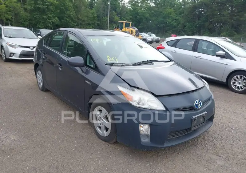 2011 Toyota PRIUS фото