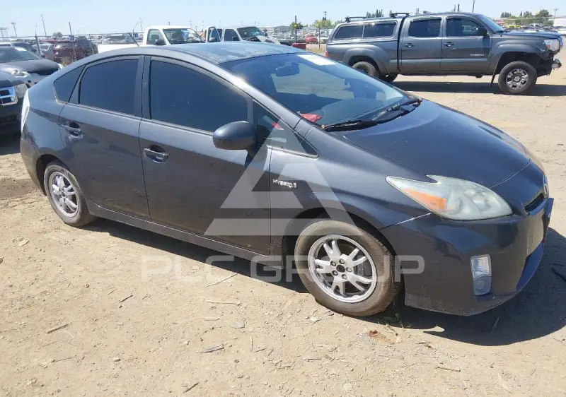 2011 Toyota PRIUS фото