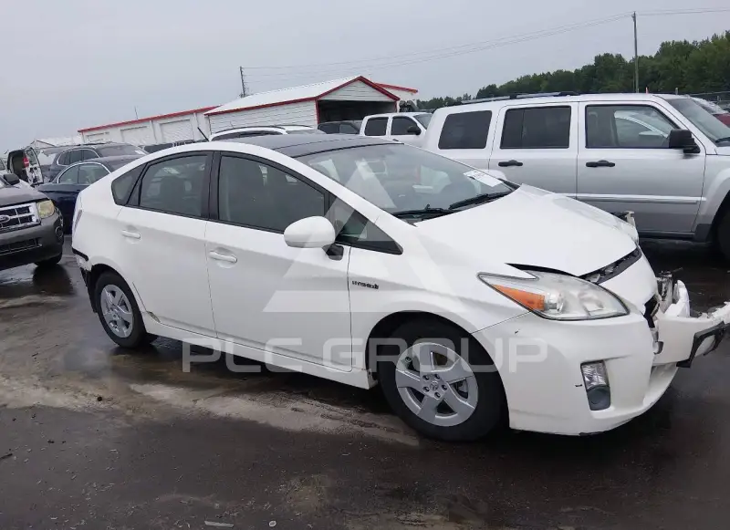 2011 Toyota PRIUS фото