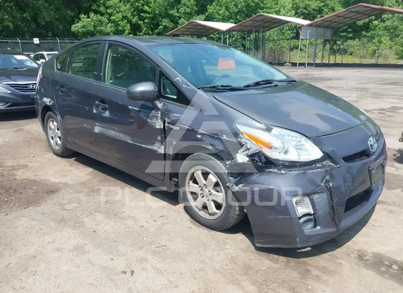 2011 Toyota PRIUS фото