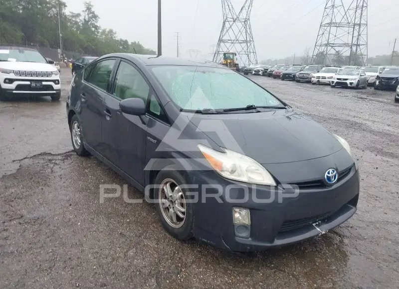 2011 Toyota PRIUS photo