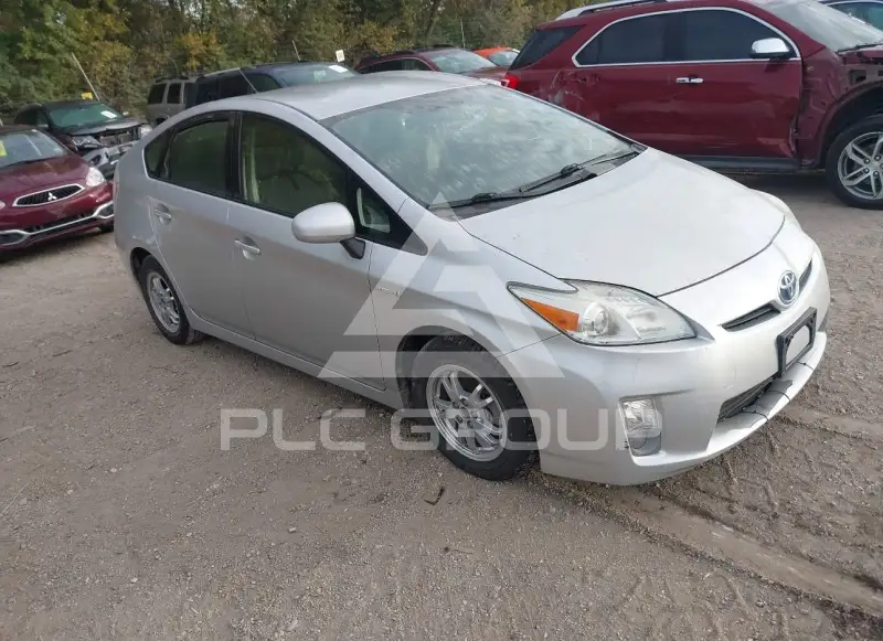 2011 Toyota PRIUS фото