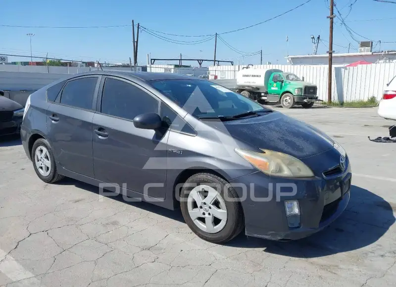 2011 Toyota PRIUS фото
