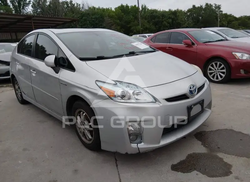 2011 Toyota PRIUS фото