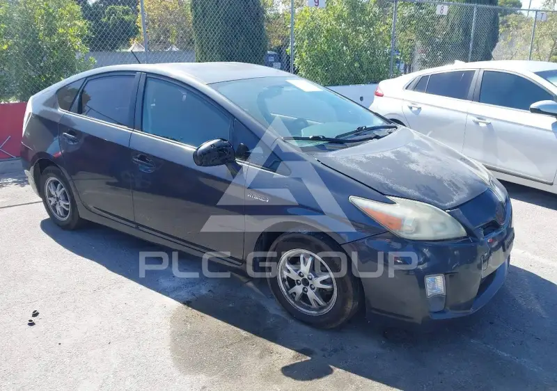 2011 Toyota PRIUS фото