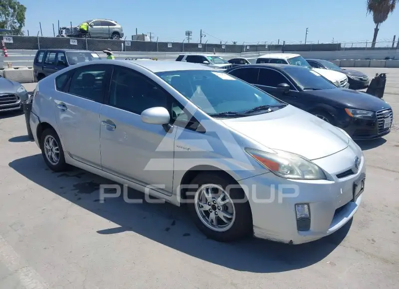 2011 Toyota PRIUS фото