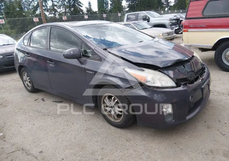 2011 Toyota PRIUS фото