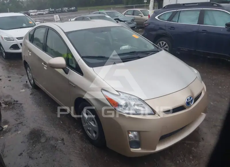2011 Toyota PRIUS фото