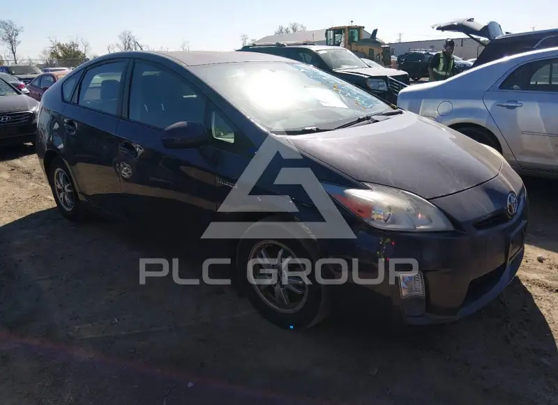 2011 Toyota PRIUS фото