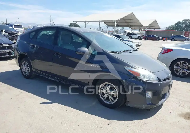 2011 Toyota PRIUS фото