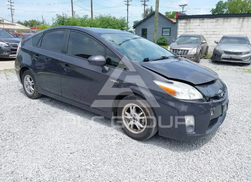 2011 Toyota PRIUS фото