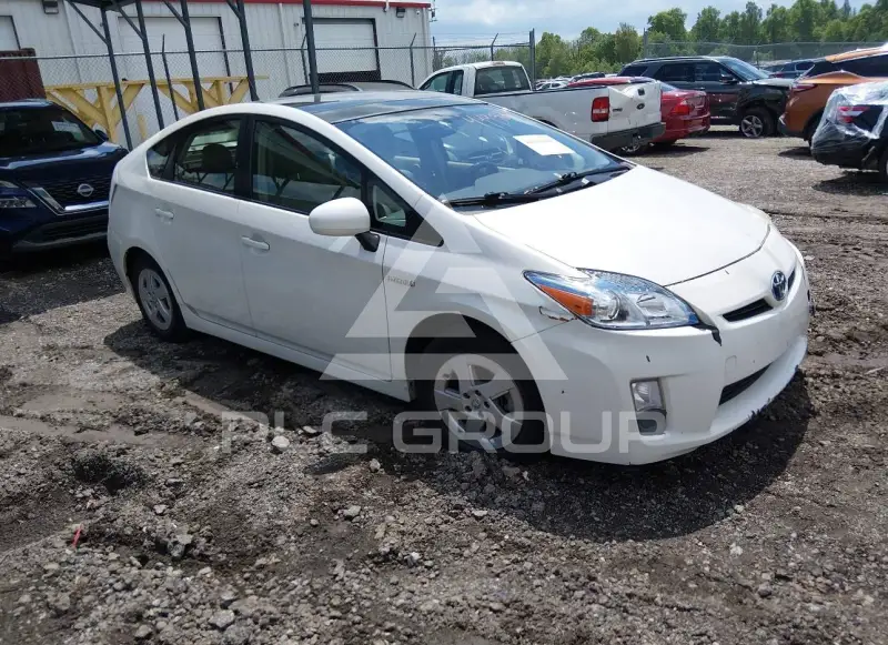 2011 Toyota PRIUS фото