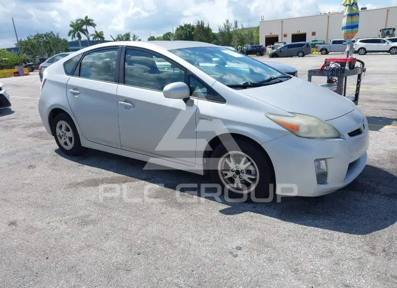 2011 Toyota PRIUS photo