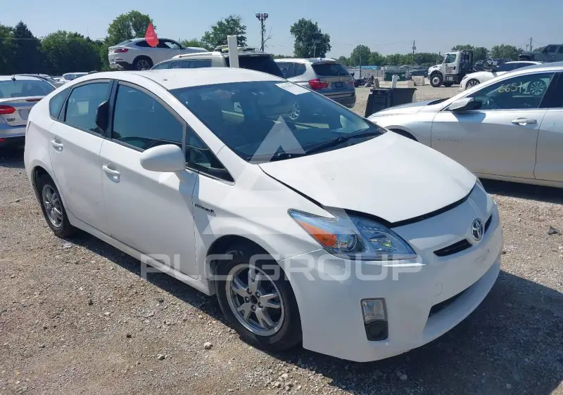 2011 Toyota PRIUS фото