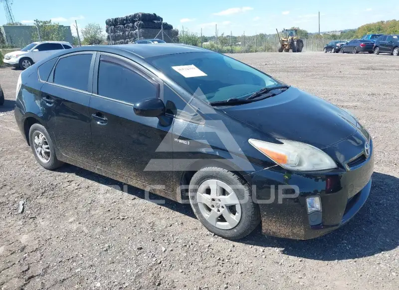 2011 Toyota PRIUS фото