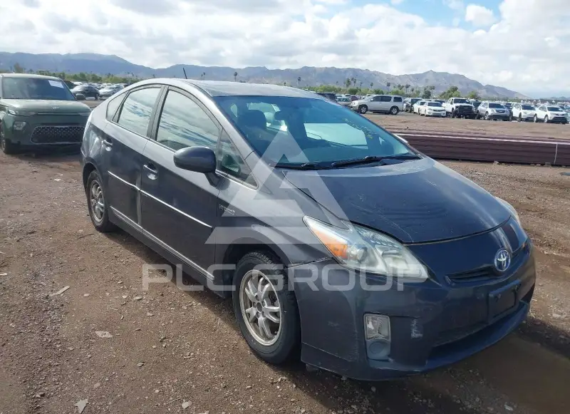 2011 Toyota PRIUS фото