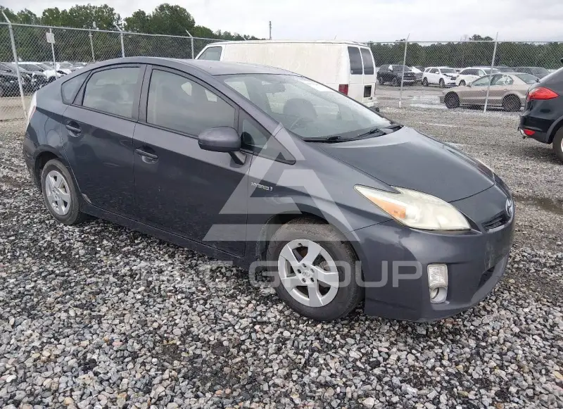 2011 Toyota PRIUS фото