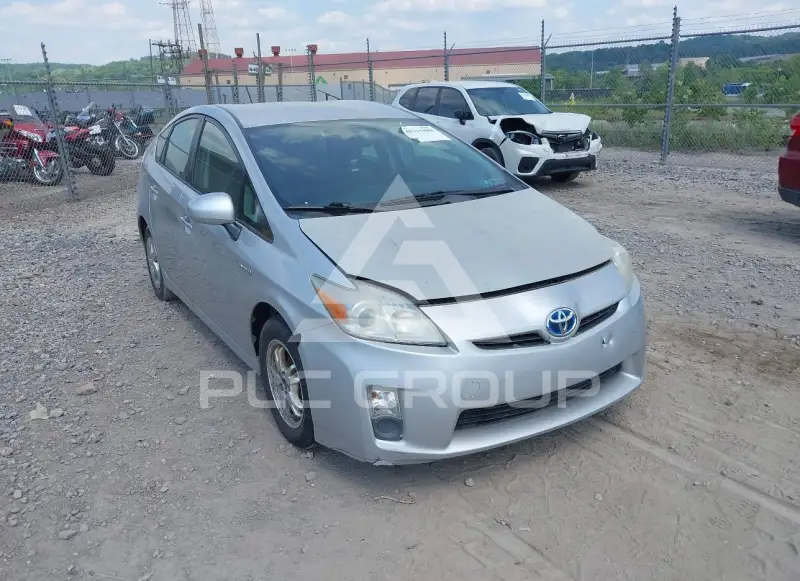2011 Toyota PRIUS фото