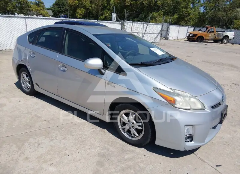2011 Toyota PRIUS photo