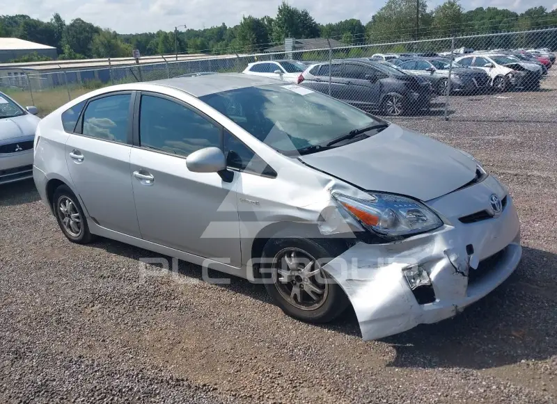 2011 Toyota PRIUS фото