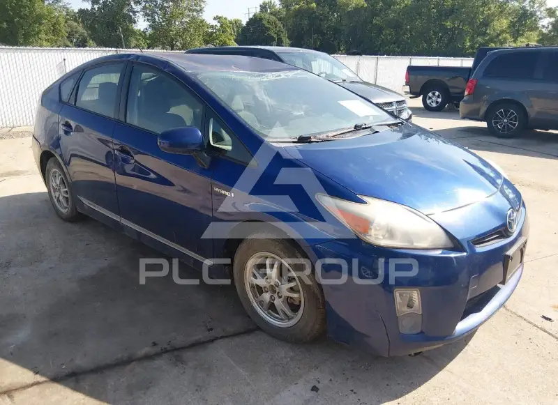 2011 Toyota PRIUS фото