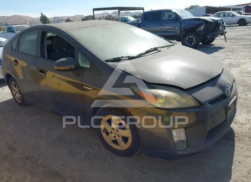 2011 Toyota PRIUS фото