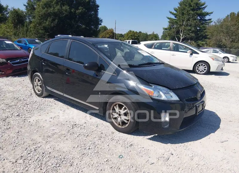 2011 Toyota PRIUS фото