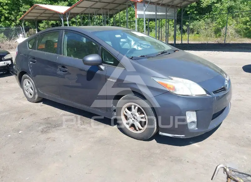 2011 Toyota PRIUS фото