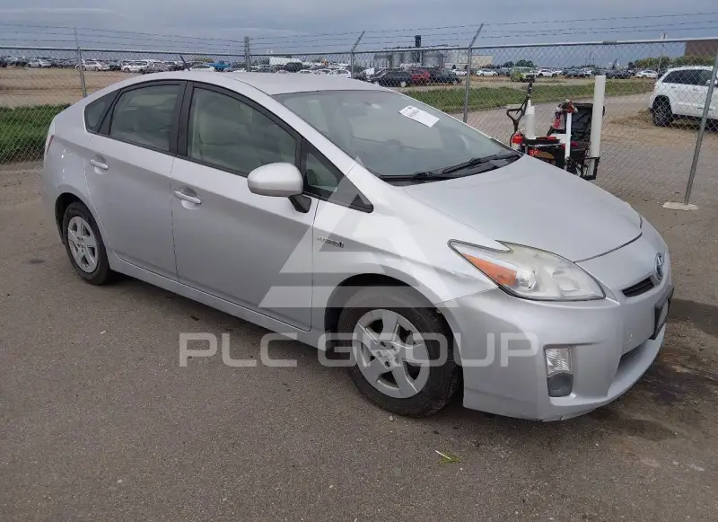 2011 Toyota PRIUS фото